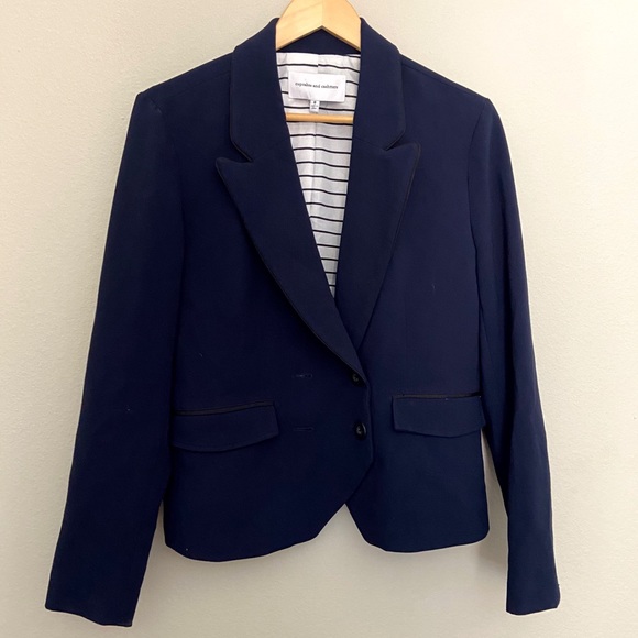 cupcakes & cashmere Jackets & Blazers - Cupcakes and Cashmere Navy Blue Blazer Size 8